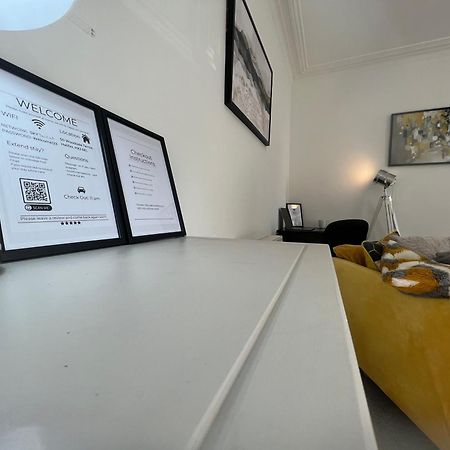 Villa Long Term Offers Message For Prices Sleeps 6 Adults, Contractors, Relocators, Travellers Halifax Exterior foto
